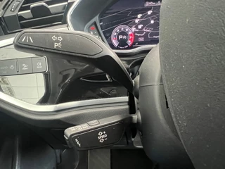 Audi Q3 Audi Q3 35 TFSI Advanced AUTOMAAT NL AUTO Lichtmetalen velgen 20
