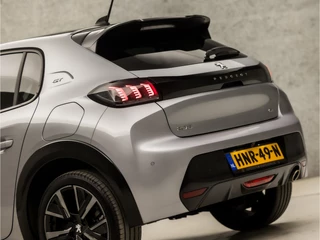 Peugeot 208 Automaat (VIRTUAL COCKPIT, APPLE CARPLAY, GROOT NAVI, LEDER, SFEERVERLICHTING, SPORTSTOELEN, 360 CAMERA, ADAPTIVE CRUISE, KEYLESS, GETINT GLAS, NIEUWSTAAT) - afbeelding nr 11