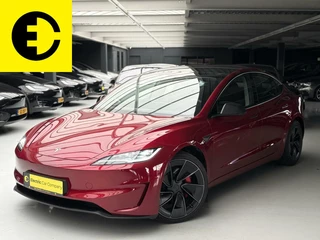 Tesla Model 3 - 532955808-0