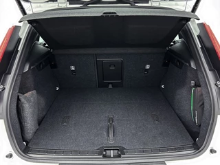 Volvo XC40 Volvo XC40 2.0 B4 Plus Dark - afbeelding nr 13