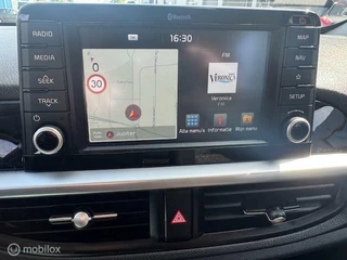 Kia Picanto Kia Picanto 1.0 MPi Dynamic Line   Navigatie , Achteruit rij camera  Aple Carp[lay / Android Auto  , Bleutooth , Spotify   Ectr ramen , Centrale deurvergrendeling met afstandbediening , Rood Metaallak ! - afbeelding nr 30