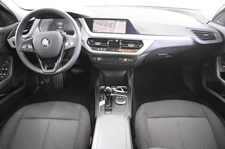 BMW 1 Serie BMW 1 Serie 116d Advantage *1ste eigenaar*Navigatie*Park assist* - afbeelding nr 2