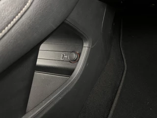 MG ZS EV MG ZS EV MG Luxury 45 kWh (INCL-BTW) *PANO | FULL-LEATHER | CCS-FASTLOADER | KEYLESS | NAVI-FULLMAP | ADAPTIVE-CRUISE | CAMERA | HEATED-SPORT-SEATS | CARPLAY | BLINDSPOT | DAB | LANE-ASSIST | 17