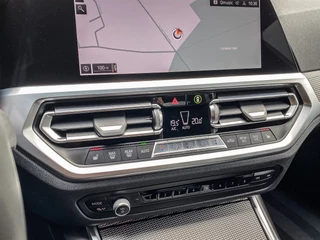 BMW 3 Serie BMW 3 Serie 330i 258PK Automaat High Executive M-Sport | HARMAN EN KARDON | AMBIENTE VERLICHTING | LEDER | CRUISE | - afbeelding nr 13