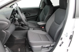 Toyota Yaris Toyota Yaris 1.5 Hybrid 115 Team Player - 93 pk **Camera / Carplay - afbeelding nr 8