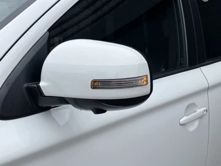 Mitsubishi Outlander Mitsubishi Outlander 2.4 PHEV Instyle 225 pk 4WD AUT. | 1e eigenaar | dealer onderhouden | leder interieur | trekhaak | navigatie - afbeelding nr 11