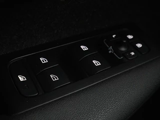 Volvo XC40 Volvo XC40 1.5 T4 Rech R Design Expression | Panoramadak |  Stoel & stuurverwarming | Adaptive cruise | Trekhaak | Camera | Carplay | Getint glas | PHEV - afbeelding nr 37