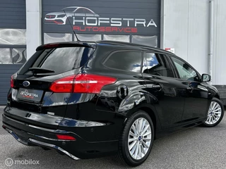 Ford Focus Ford Focus Wagon 1.0 ST-Line Navi Clima CarPlay Orig NL Stoer - afbeelding nr 2
