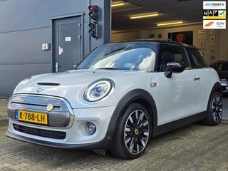 MINI Electric Mini Yours 33 kWh / NAP / 1 EIGENAAR / DEALER ONDERH. / STOELVERW. / CAMERA / KEYLESS / LEDER / PANO / DAB+ / HUD !