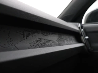 Volvo XC40 Volvo XC40 EXTENDED RANGE (SINGLE) PLUS STOELVERWARMING GETINT GLAS - afbeelding nr 16