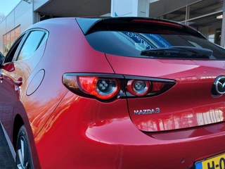 Mazda 3 2.0 e-SkyActiv-X M Hybrid 180pk Comfort | BOSE Sound | Navi | Apple Carplay+Android Auto | Clima | Adap. Cruise | Head-Up | Keyless Entry | Pdc V+A+Camera | Stuur+Stoelverwarming | 18''lm - afbeelding nr 51