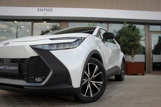 Toyota C-HR Toyota C-HR 1.8 Hybrid 140 First Edition | Camera | Adaptive Cruise - afbeelding nr 2