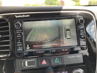 Mitsubishi Outlander Mitsubishi Outlander 2.0 PHEV Instyle+ 203 pk 4WD AUT. | 1e eigenaar | dealer onderhouden | navigatie | trekhaak | leder interieur - afbeelding nr 29