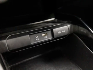 Kia Rio Kia Rio 1.0 TGDI Dynamic Sport (APPLE CARPLAY, NAVIGATIE, CAMERA, GETINT GLAS, SPORTSTOELEN, PARKEERSENSOREN, KEYLESS, CRUISE, LED, NIEUWSTAAT) - afbeelding nr 25