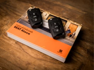 SEAT Ateca 150Pk Automaat (PANORAMADAK, VIRTUAL COCKPIT, APPLE CARPLAY, NAVIGATIE, CLIMATE, 360 CAMERA, GETINT GLAS, SPORTSTOELEN, KEYLESS, PARKEERSENSOREN, NIEUWE APK, NIEUWSTAAT) - afbeelding nr 25