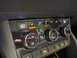 Škoda Karoq Škoda Karoq 1.0 TSI Style | DAB | Draadloze telefoonlader | Stoelverwarming - afbeelding nr 19