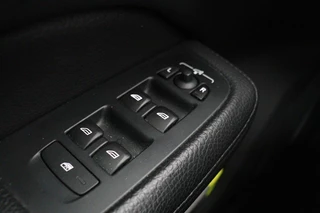 Volvo V60 Volvo V60 2.0 T8 Recharge AWD Inscription | Leder |  Stoelverwarming | Camera | Carplay | Memory | Adaptive cruise | Keyless | Full LED - afbeelding nr 13