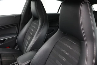 Mercedes-Benz CLA Mercedes-Benz CLA-klasse Shooting Brake 180 Business Solution | Stoelverwarming |  Full LED | Half leder | Sportstoelen | Camera | Trekhaak | Navigatie | Park Assist | Cruise control | Airco | Bluetooth - afbeelding nr 7