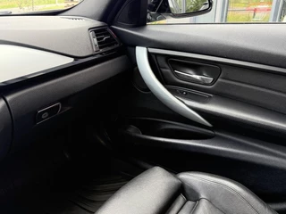 BMW 3 Serie BMW 320i Touring AUT M-Sport Stoelvw Pano NaviProf Trekhaak - afbeelding nr 39