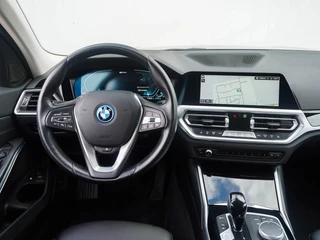 BMW 3 Serie BMW 3-serie Touring 330e 293pk Sport Line | Full LED | Carplay | Stoel/stuurverwarming | Trekhaak - afbeelding nr 39
