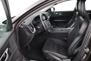 Volvo V60 Volvo V60 2.0 T4 Momentum Pro | Trekhaak | Adaptive cruise |  Stoelverwarming | Carplay | BLIS | Navigatie | Full LED | DAB | Half leder | Climate control - afbeelding nr 4