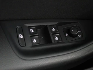 Volkswagen Passat Volkswagen Passat 2.0 TDI Business | Stoelverwarming |  Adaptive cruise | Camera | Carplay | Navigatie | Virtual Cockpit | Climate control | Full LED | Keyless - afbeelding nr 31
