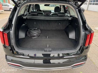 Kia Sorento Sorento 1.6T 267pk PHEV Hybrid 4WD Panorama dak  Smart key , Navigatie , Camera , Lederen bekleding incl. stoel & stuur verwarming , Parkeerhulp Voor& Achter Priveglas , - afbeelding nr 16