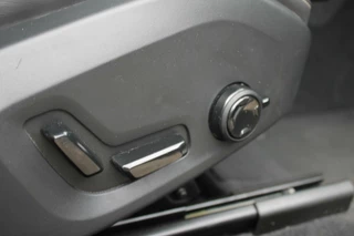 Volvo XC60 Volvo XC60 T6 Recharge AWD Ultimate Dark | Long Range | Panoramadak | Parkeercamera | Stoelverwarming | Pilot Assist | Glossy Black | Keyless - afbeelding nr 41
