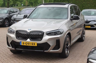 BMW iX3 BMW iX3 Exe. M Sport 80 kWh / SoH 99% / Trekhaak / Panoramadak / Camera / Leder / 20'' / DAB / Sfeerverlichting / Stoelverwarming / Cruise Control - afbeelding nr 6