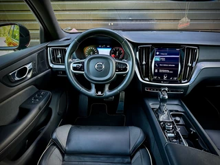 Volvo S60 Volvo S60 2.0 T5 R DESIGN PANO|HUD|HK|PILOTASS|BLINDSPOT VOL! - afbeelding nr 28