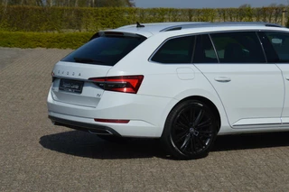 Škoda Superb Skoda Superb Combi 1.4 TSI 218 pk  iV Laurin & Klement PHEV trekhaak - afbeelding nr 87