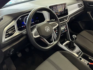 Volkswagen T-Roc Volkswagen T-Roc Cabrio TSI VIR.COCKPIT CARPLAY NAVI IQ.LED STOEL/STUUR.VERW DAB ADAP.CRUISE 05/2024 