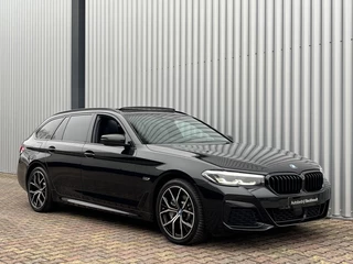 BMW 5 Serie BMW 5 Serie Touring 530e xDrive High Executive | M-Sportpakket | Panorama Dak - afbeelding nr 10