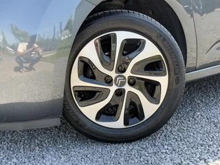 Citroën C3 Citroen C3 1.2 PureTech Exclusive 2e Eigenaar,Navi,Clima,Cruise,Bluetooth,PDC,Elek ramen,Lm velgen,N.A.P,APK tot 10-2025 - afbeelding nr 22