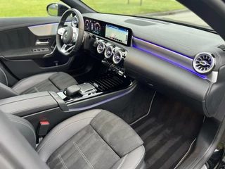 Mercedes-Benz CLA Mercedes CLA-klasse 250 e AMG CLA250e Coupe Panoramadak|Keyless|Advanced sound|Sfeerverlichting|Night pakket - afbeelding nr 22