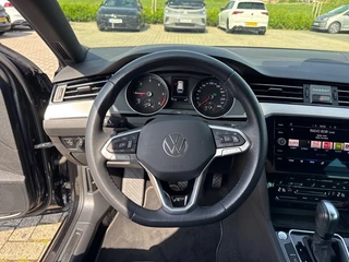 Volkswagen Passat Volkswagen Passat Variant 2.0 TDI DSG R-LINE CAMERA/NAVI/ACC/E-KLEP/CARPLAY/STOELVERW - afbeelding nr 13