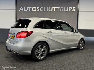 Mercedes-Benz B-Klasse Mercedes B-klasse 180 Business AMG AUTOMAAT / LEER / LED / NAVI / LUXE - afbeelding nr 2