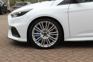 Ford Focus Ford Focus 2.3 RS / Milltek / Recaro Schaalstoelen / Camera / 19'' / Stuurverwarming / DAB / Cruise Control - afbeelding nr 14