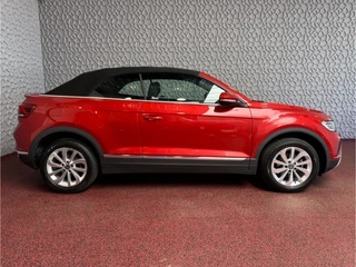 Volkswagen T-Roc Volkswagen T-Roc Cabrio TSI VIR.COCKPIT CARPLAY NAVI IQ.LED STOEL/STUUR.VERW DAB ADAP.CRUISE 05/2024 