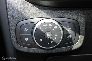 Ford Fiesta Ford Fiesta 1.1 Trend, Navigatiesysteem full map, Parkeersensor achter, Cruise control, Rijstrooksensor met correctie - afbeelding nr 21