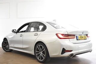 BMW 3 Serie LEDER/NAVI/CARPLAY - afbeelding nr 3