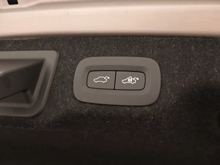 Volvo S90 Volvo S90 T8 PLUG-IN HYBRID LONG RANGE ULTIMATE DARK LUCHTVERING MASSAGE-S - afbeelding nr 33