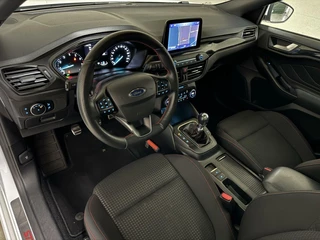 Ford Focus Ford Focus 1.5 EcoBoost ST Line Pano ACC CarPlay Winterpack - afbeelding nr 16