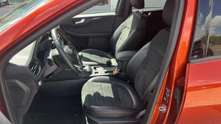 Ford Kuga Ford Kuga 1.5 EcoBoost ST-Line X | Winterpakket | Adaptieve Cruise Control | Head-up Display | Electrische achterklep - afbeelding nr 17