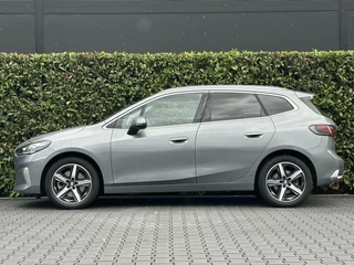 BMW 2 Serie BMW 2-serie Active Tourer 223i, NIEUW MODEL, NL AUTO, NAP, PANO, LEDER, NAVI, CRUISE, ECC-AIRCO, LED, CAMERA, ELEKTRISCHE KOFFERKLEP, LICHTMETAAL 18 - afbeelding nr 3