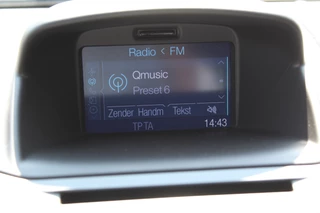 Ford Fiesta Ford Fiesta 1.0 Style Ultimate , 82pk Airco , Cruise control , Parkeersensoren V+A , Navigatie Bleutooth , LM velgen , LED dagrijverlichting - afbeelding nr 15