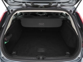 Volvo V60 Volvo V60 2.0 T4 Aut. *FULL-LED | DIGI-COCKPIT | NAVI-FULLMAP | ECC | CRUISE | COMFORT-SEATS | LANE-ASSIST | CARPLAY | 18