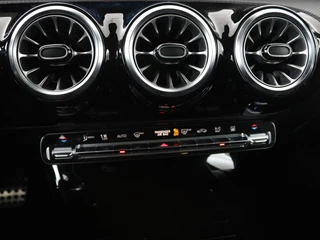 Mercedes-Benz CLA Mercedes-Benz CLA-klasse 250e AMG Night | Stoelverwarming |  Leder/Alcantara | Camera | Widescreen | Navigatie | Full LED | Sportstoelen - afbeelding nr 27