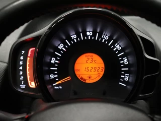 Citroën C1 Citroën C1 1.0 VTi Feel [CRUISE CONTROL, BLUETOOTH, AIRCO, TELEFOON, ELEKTRISCHE RAMEN VOOR, NIEUWSTAAT] - afbeelding nr 11