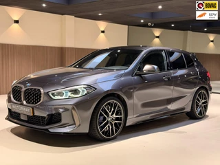 BMW 1 Serie M135i xDrive High Executive Pano|M-Sport|HarmanKardon|HUD|Carplay|Stoel&Stuur verwarming|Keyless|Virtual Dash|ACC